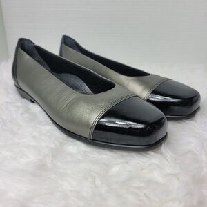 SAS Scenic Ballet Flats Womens Size 7.5 Toe Gray Leather Black Patent Cap Toe